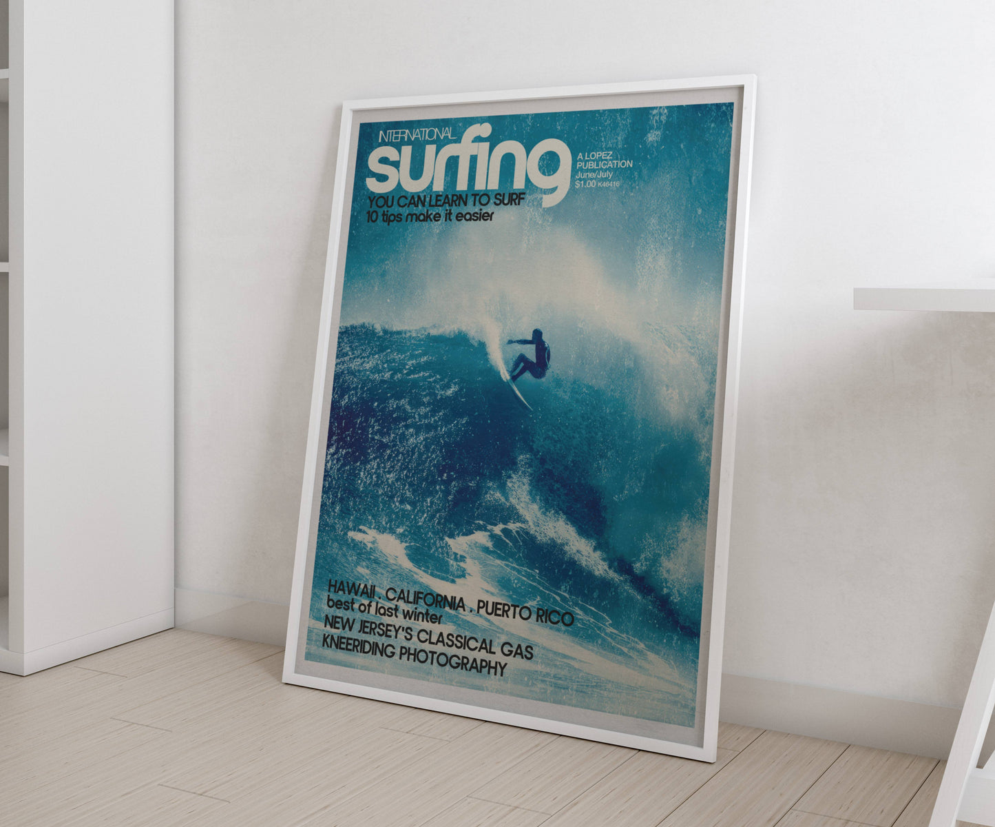 Poster Surf Rétro – Rider sur vague tropicale