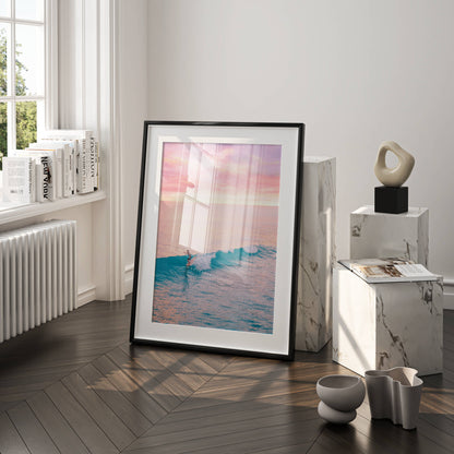 Affiche Surf au Crépuscule Rose – Vague Océanique et Ambiance Tropicale | Poster sur Papier Mat