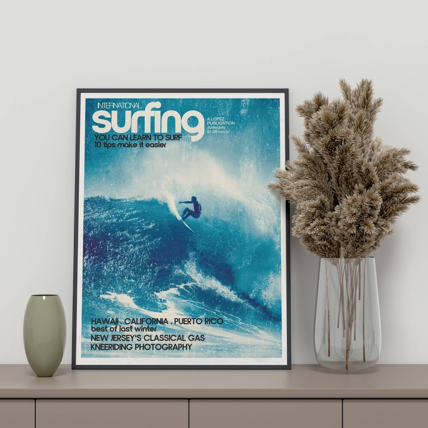 Poster Surf Rétro – Rider sur vague tropicale