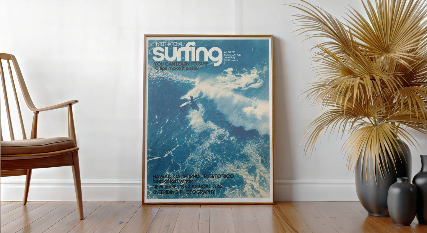Affiche Surf Vintage – Surfeur dans vague géante océan bleu