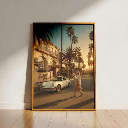 Affiche Porsche 911 Devant Grand Hôtel de Luxe – Élégance Riviera & Lifestyle Premium | Poster Automobile Vintage