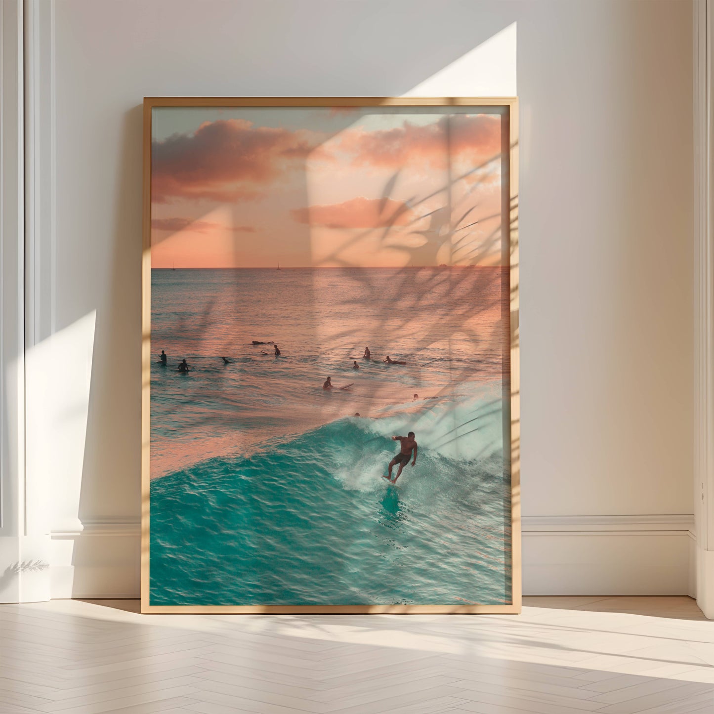 Affiche Surf au Coucher du Soleil – Vague Océanique et Horizon Doré | Poster sur Papier Mat