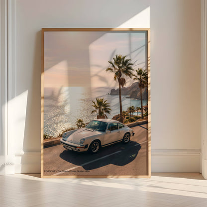 Affiche Porsche Vintage sur Route Côtière – Riviera Méditerranéenne & Évasion Automobile | Poster Sunset Premium