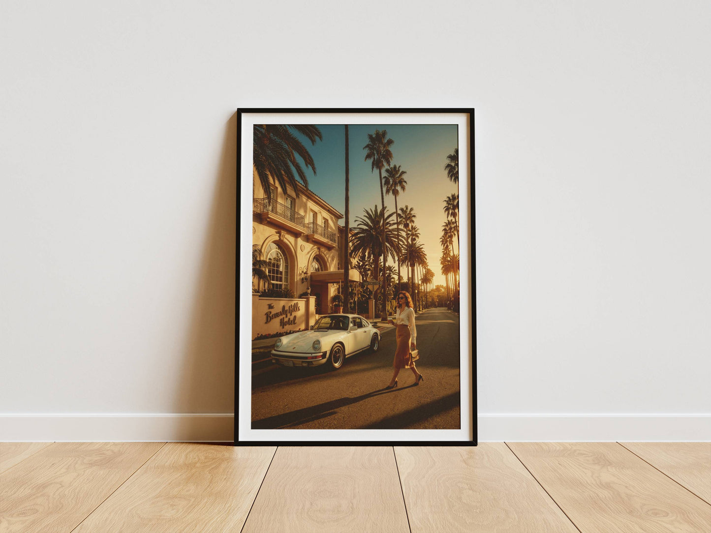 Affiche Porsche 911 Devant Grand Hôtel de Luxe – Élégance Riviera & Lifestyle Premium | Poster Automobile Vintage