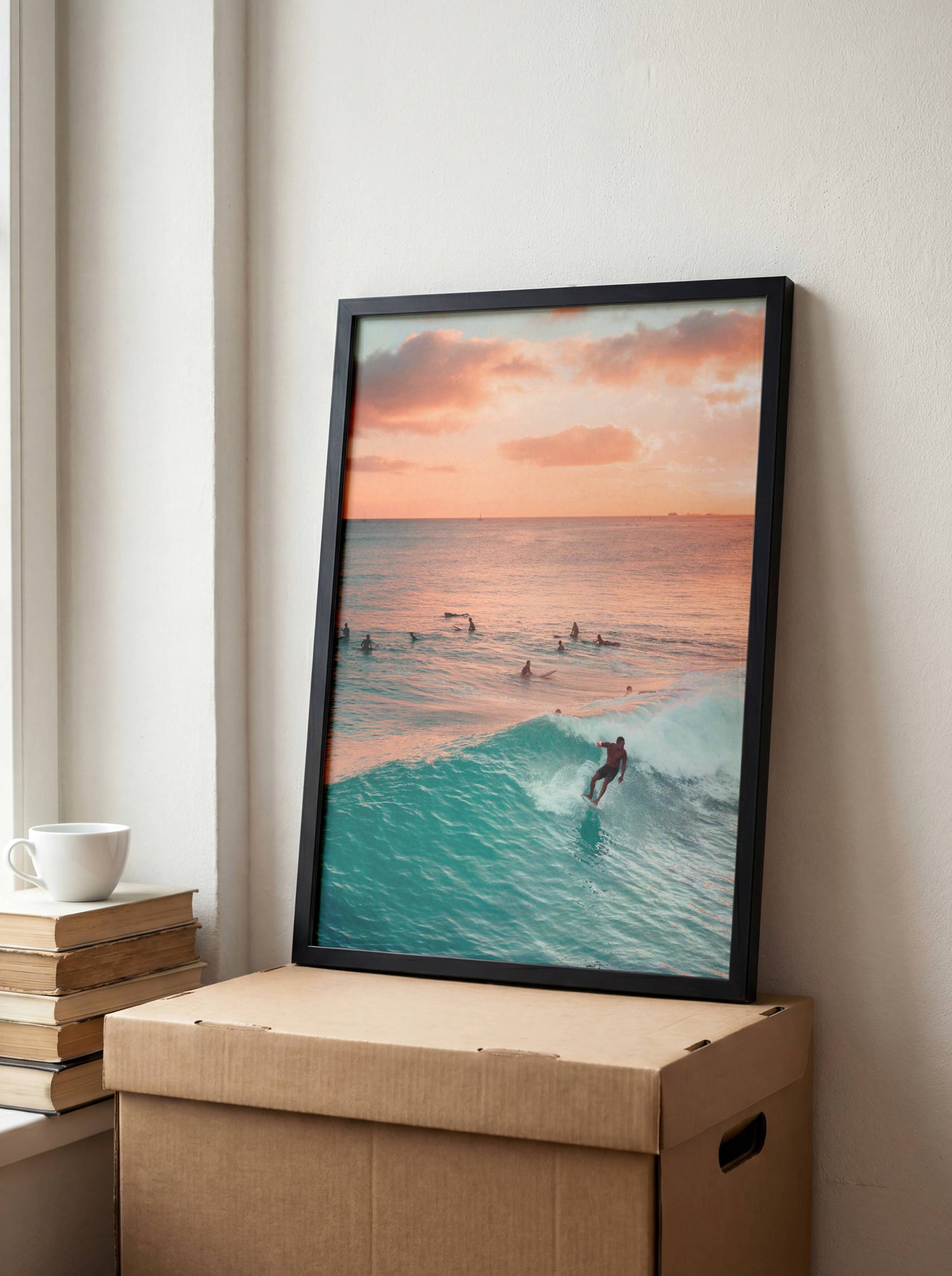 Affiche Surf au Coucher du Soleil – Vague Océanique et Horizon Doré | Poster sur Papier Mat