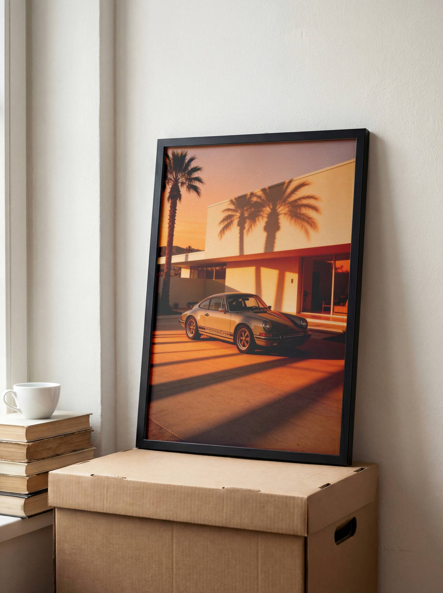Affiche Porsche 911 au Coucher du Soleil – Lumière Californienne & Ombres de Palmiers | Poster Automobile Vintage Premium