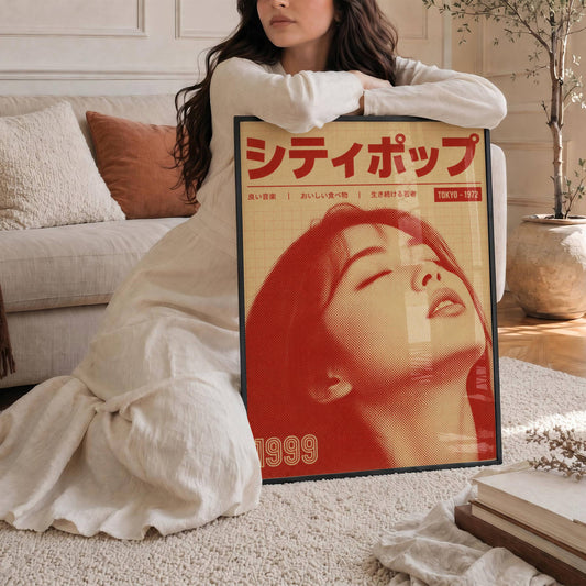 Affiche City Pop Vintage | Portrait Femme Japonaise | Magazine Rétro 90s | Poster Esthétique Minimaliste | Décoration Murale